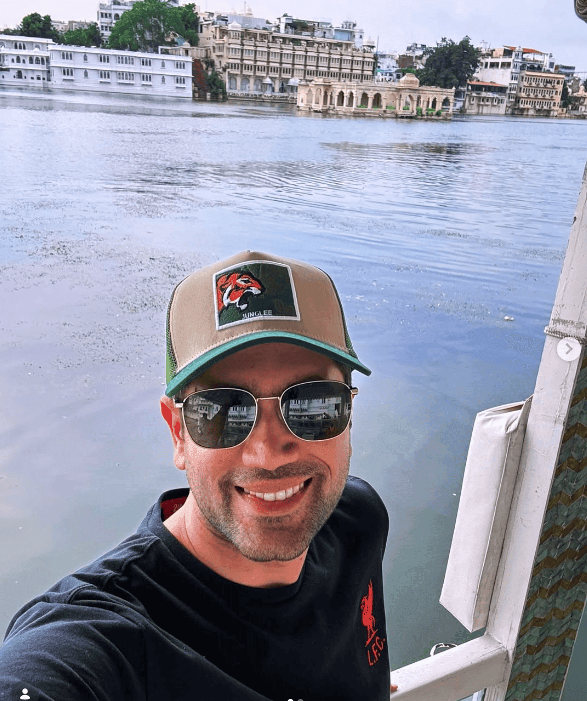 A lake, a floating palace, and a tiger patch a long way from any actual jungle.